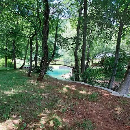 Carmenta Lake Lodge Bihać