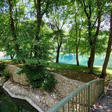 Lodge Carmenta Lake