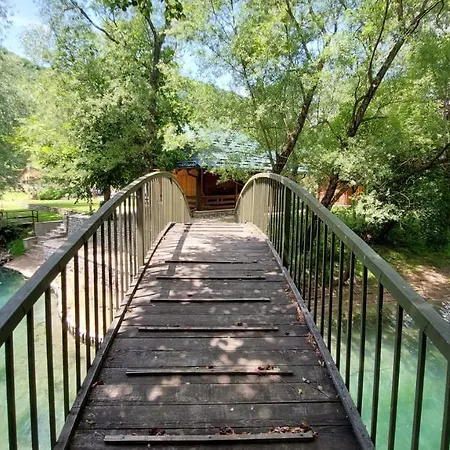 Carmenta Lake Lodge Bihać